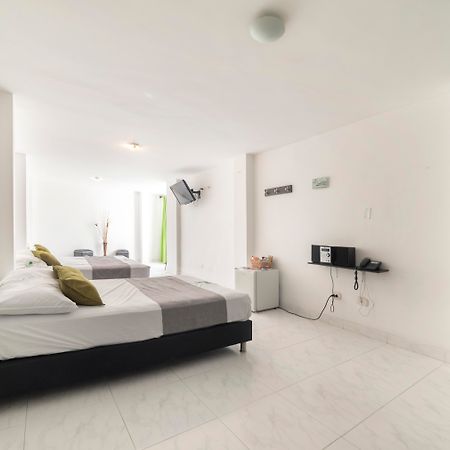 Hotel Paradise Lleras Medellín Eksteriør bilde