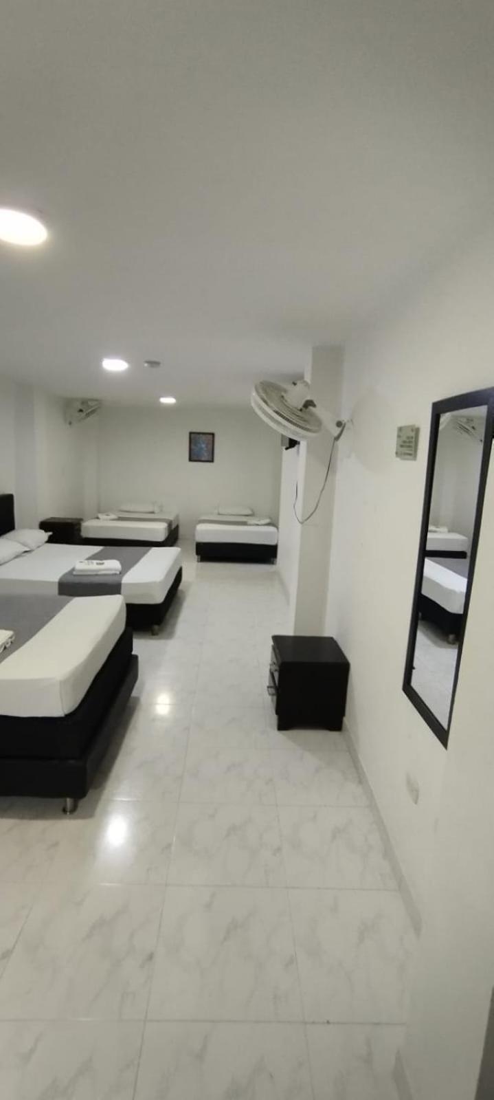 Hotel Paradise Lleras Medellín Eksteriør bilde