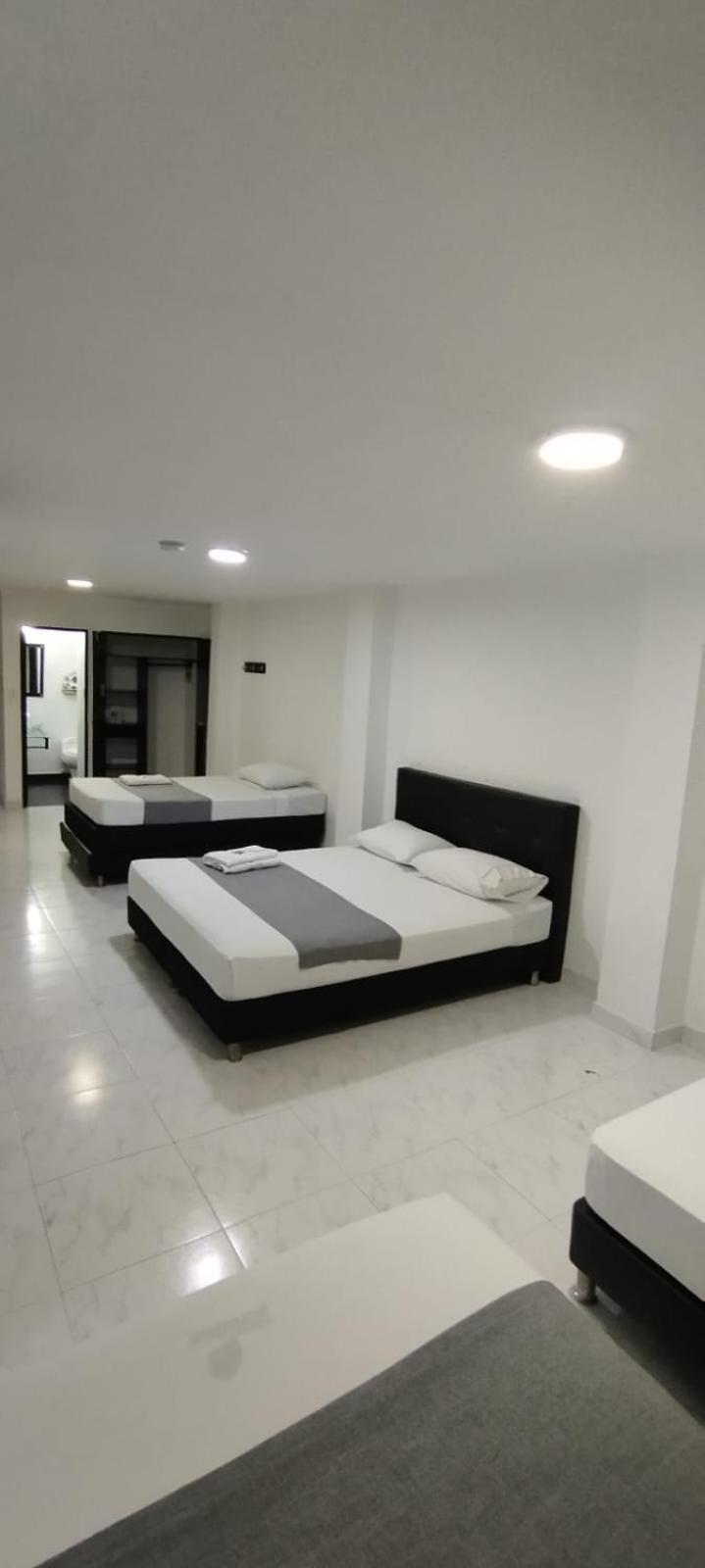 Hotel Paradise Lleras Medellín Eksteriør bilde