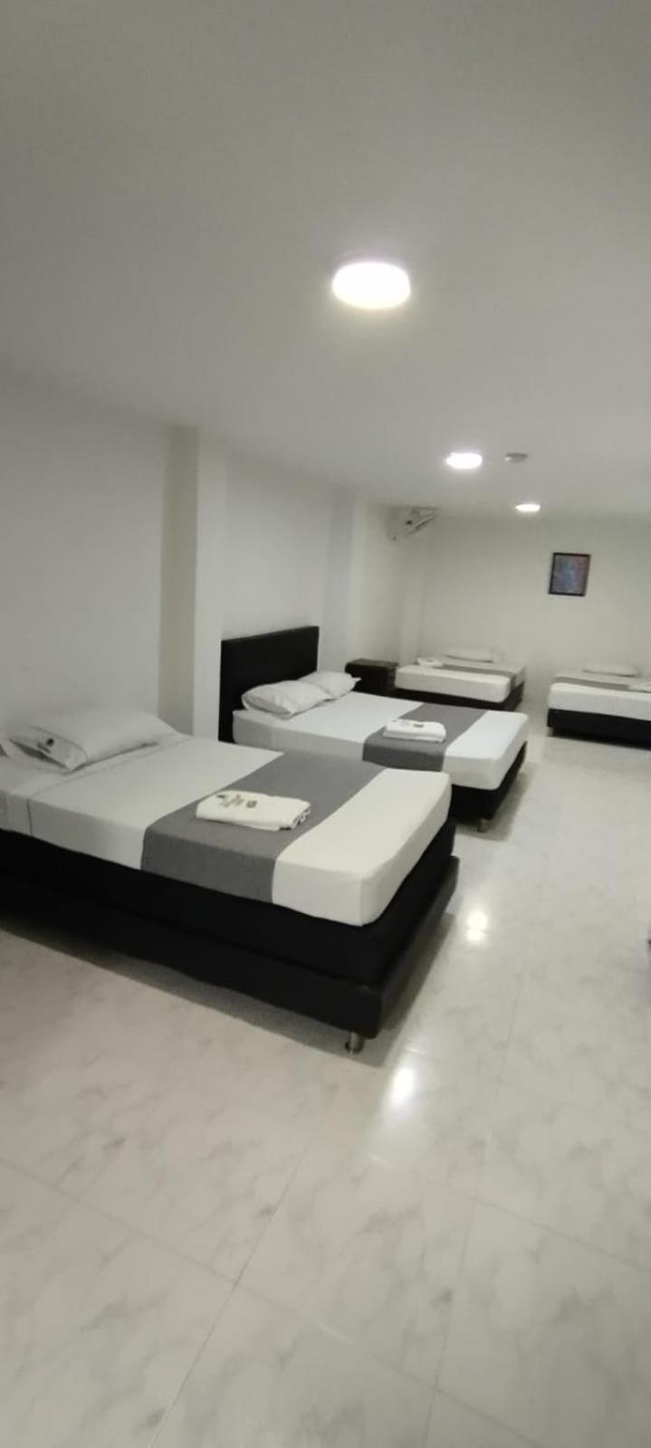 Hotel Paradise Lleras Medellín Eksteriør bilde