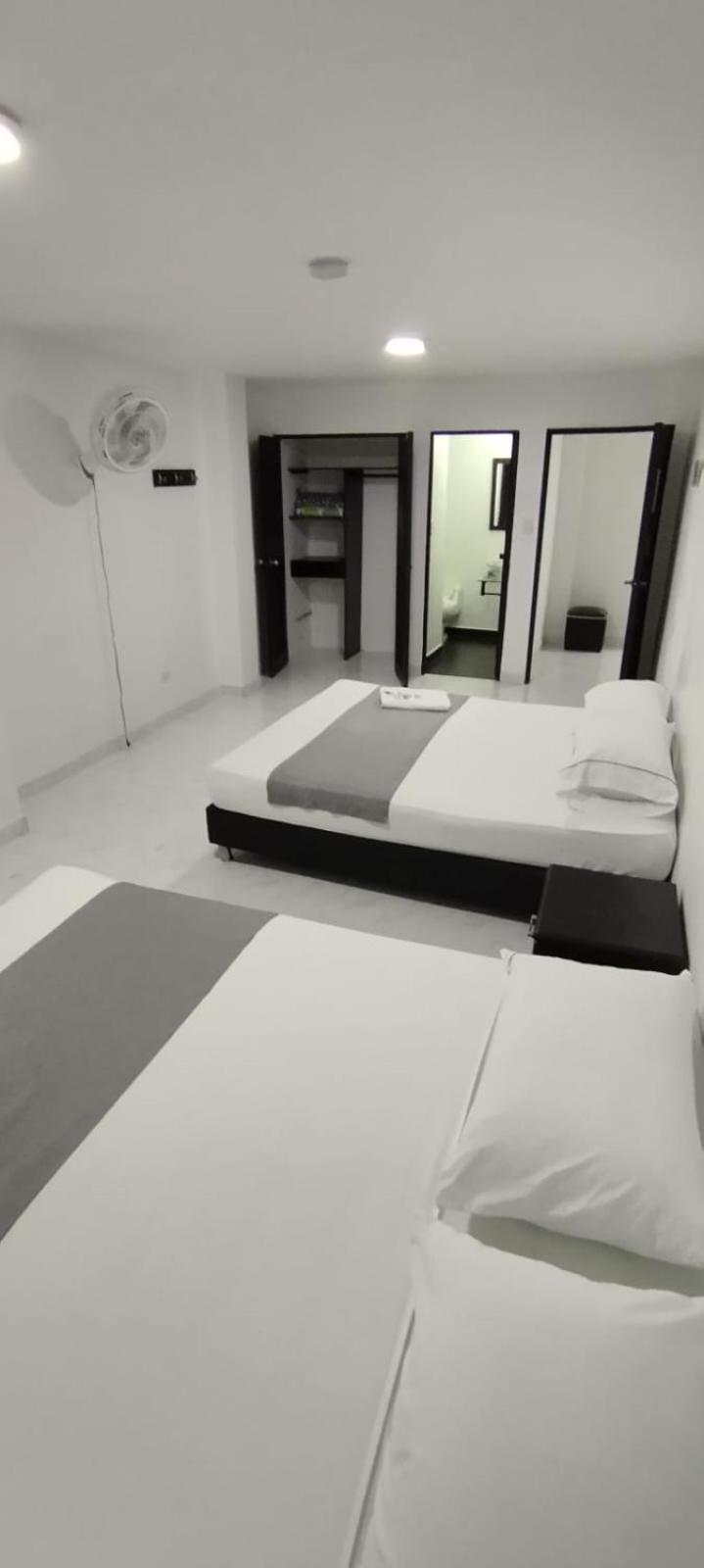Hotel Paradise Lleras Medellín Eksteriør bilde