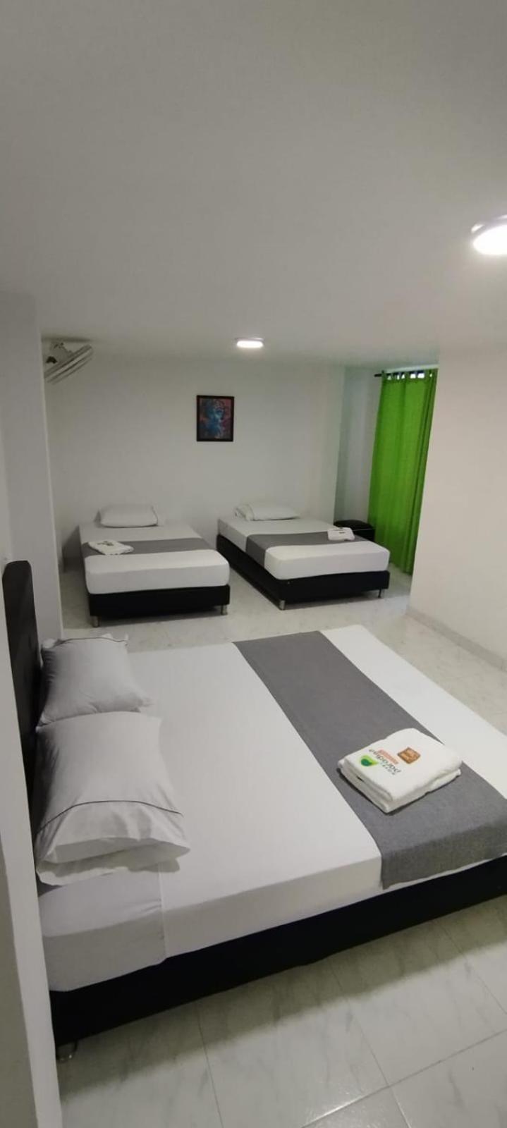 Hotel Paradise Lleras Medellín Eksteriør bilde