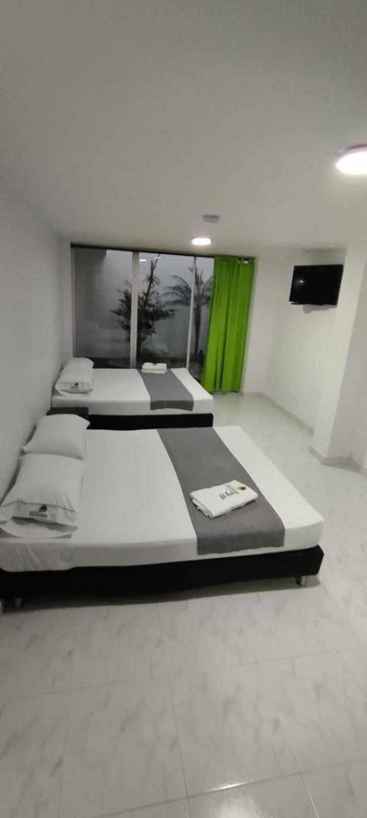 Hotel Paradise Lleras Medellín Eksteriør bilde