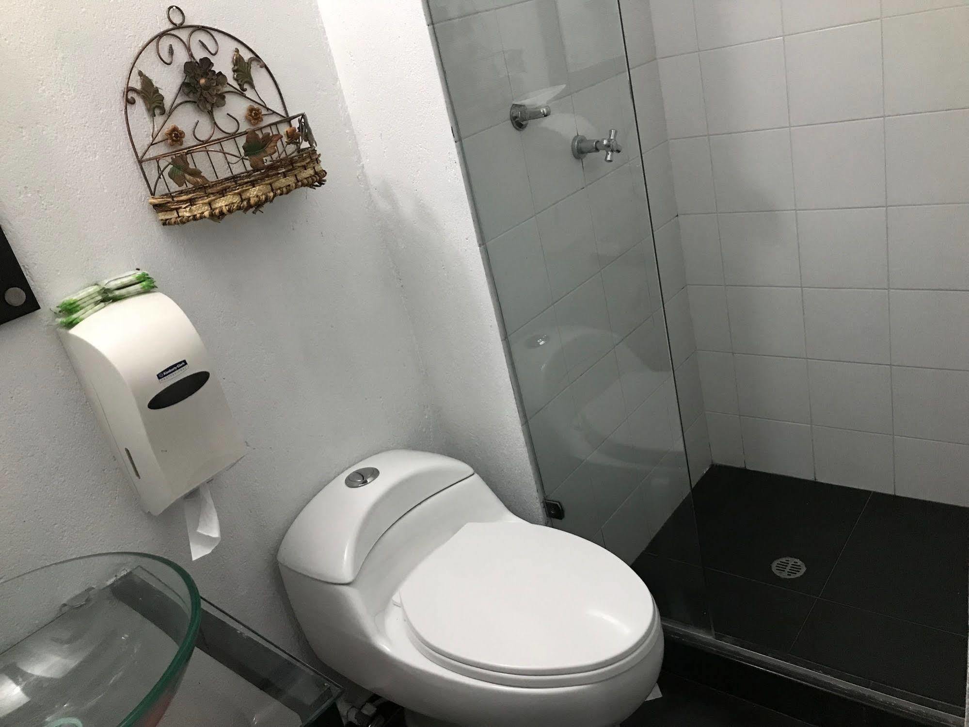 Hotel Paradise Lleras Medellín Eksteriør bilde