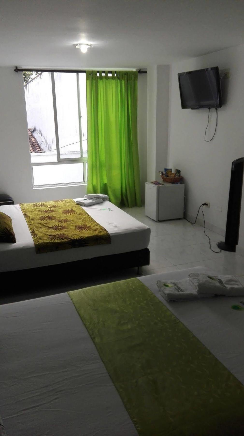 Hotel Paradise Lleras Medellín Eksteriør bilde