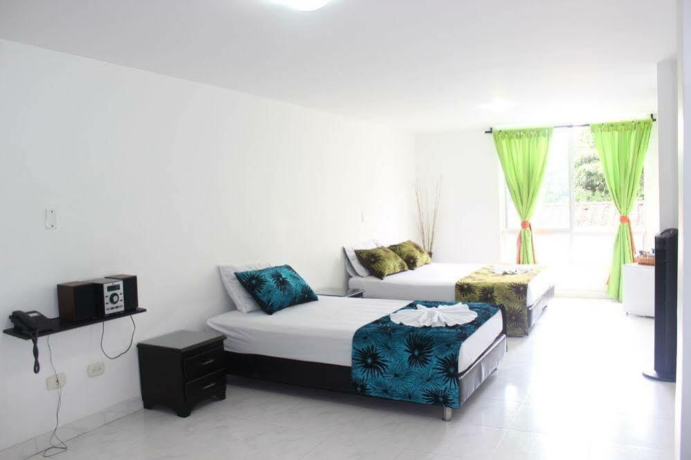 Hotel Paradise Lleras Medellín Eksteriør bilde